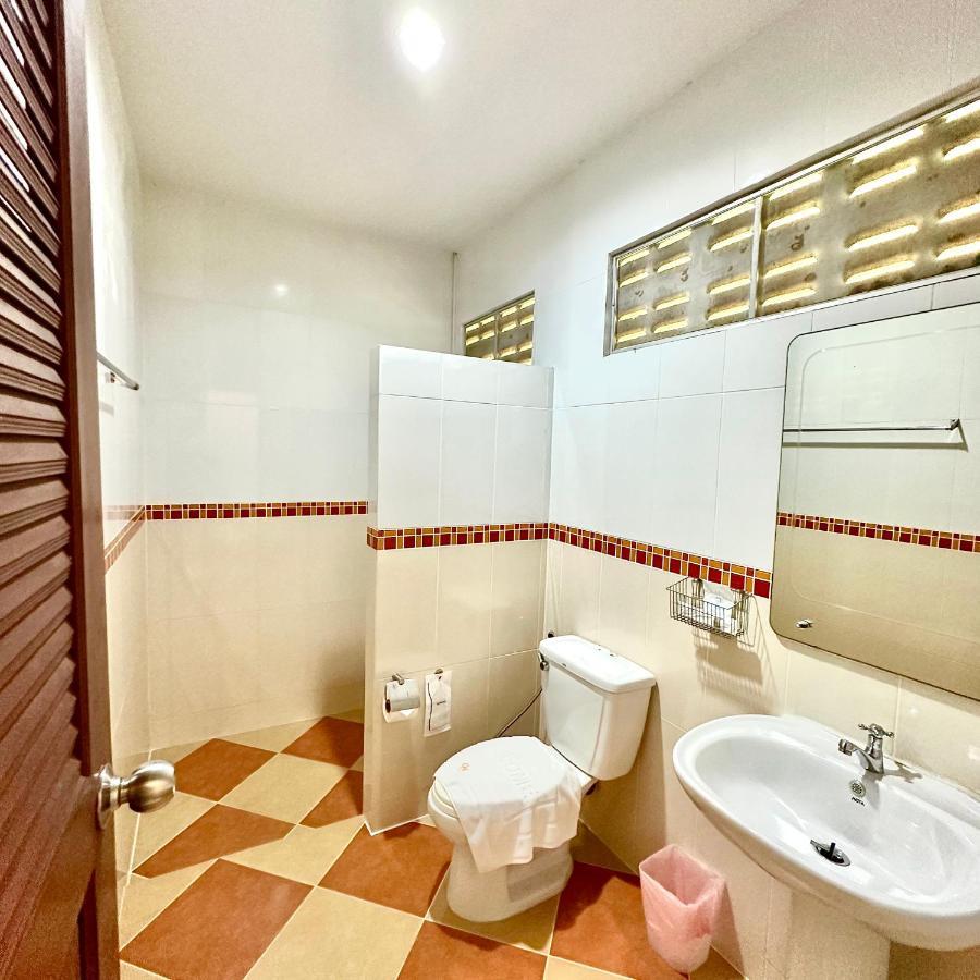 Chamil House Hotell Ban Ko En Exteriör bild