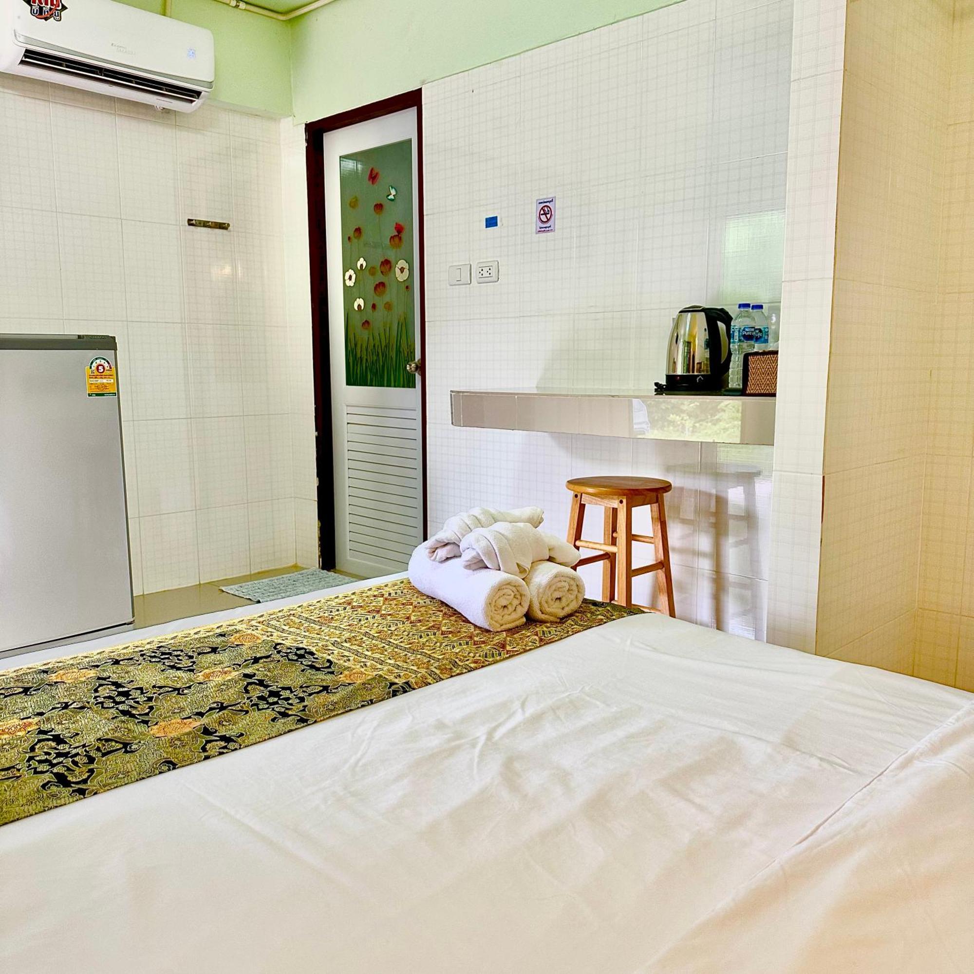 Chamil House Hotell Ban Ko En Exteriör bild